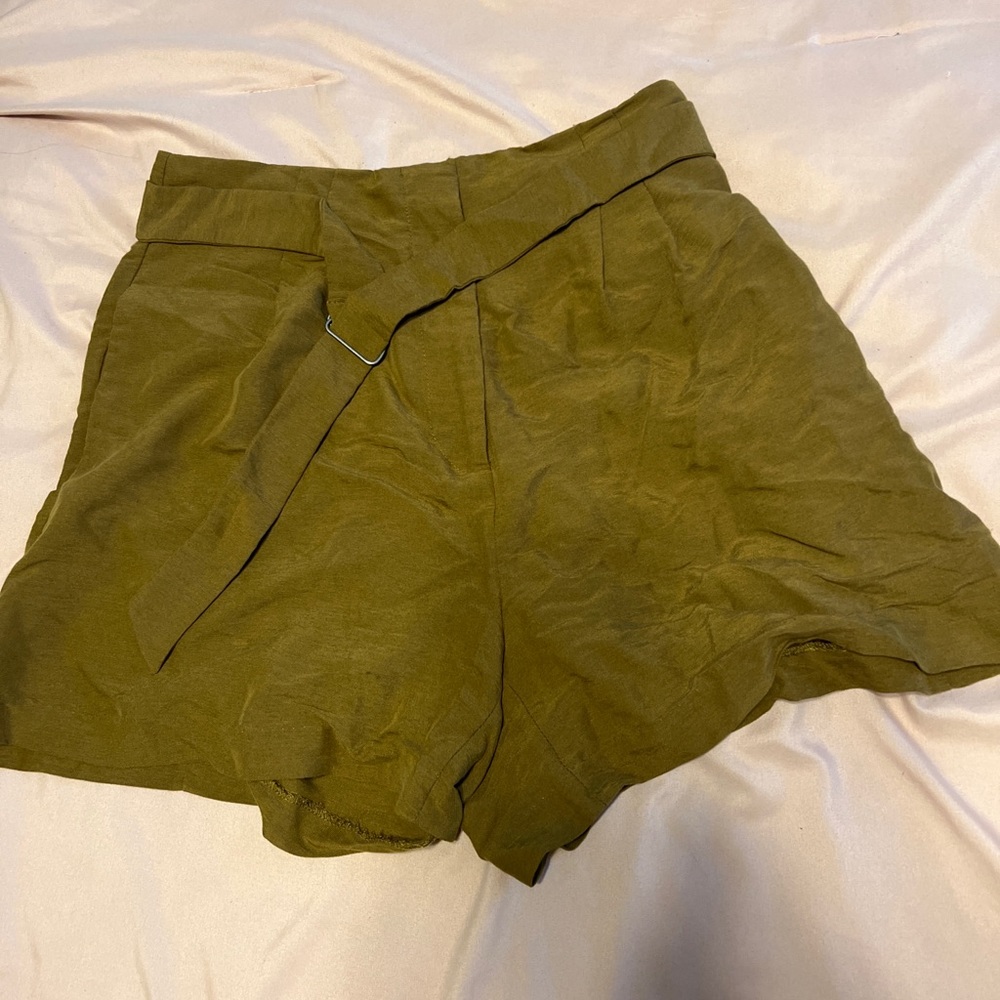 H & M Shorts